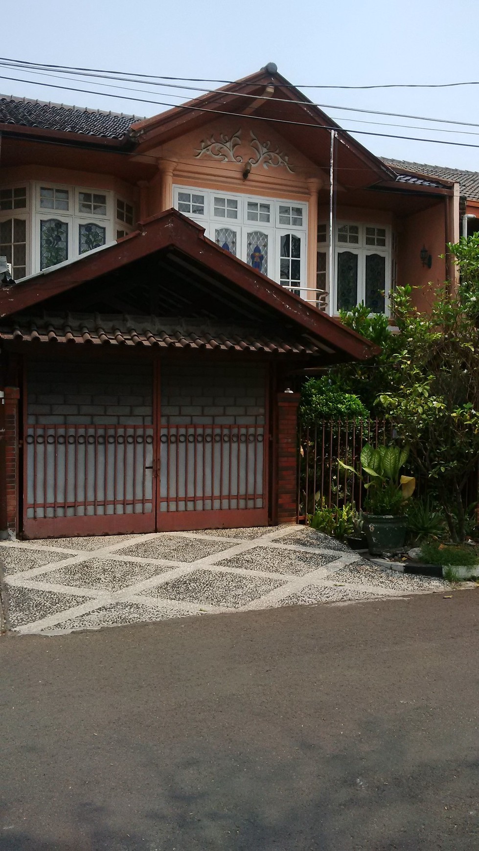 Hunian 2 lantai yg Asri , Harga Nego di Cempaka Putih
