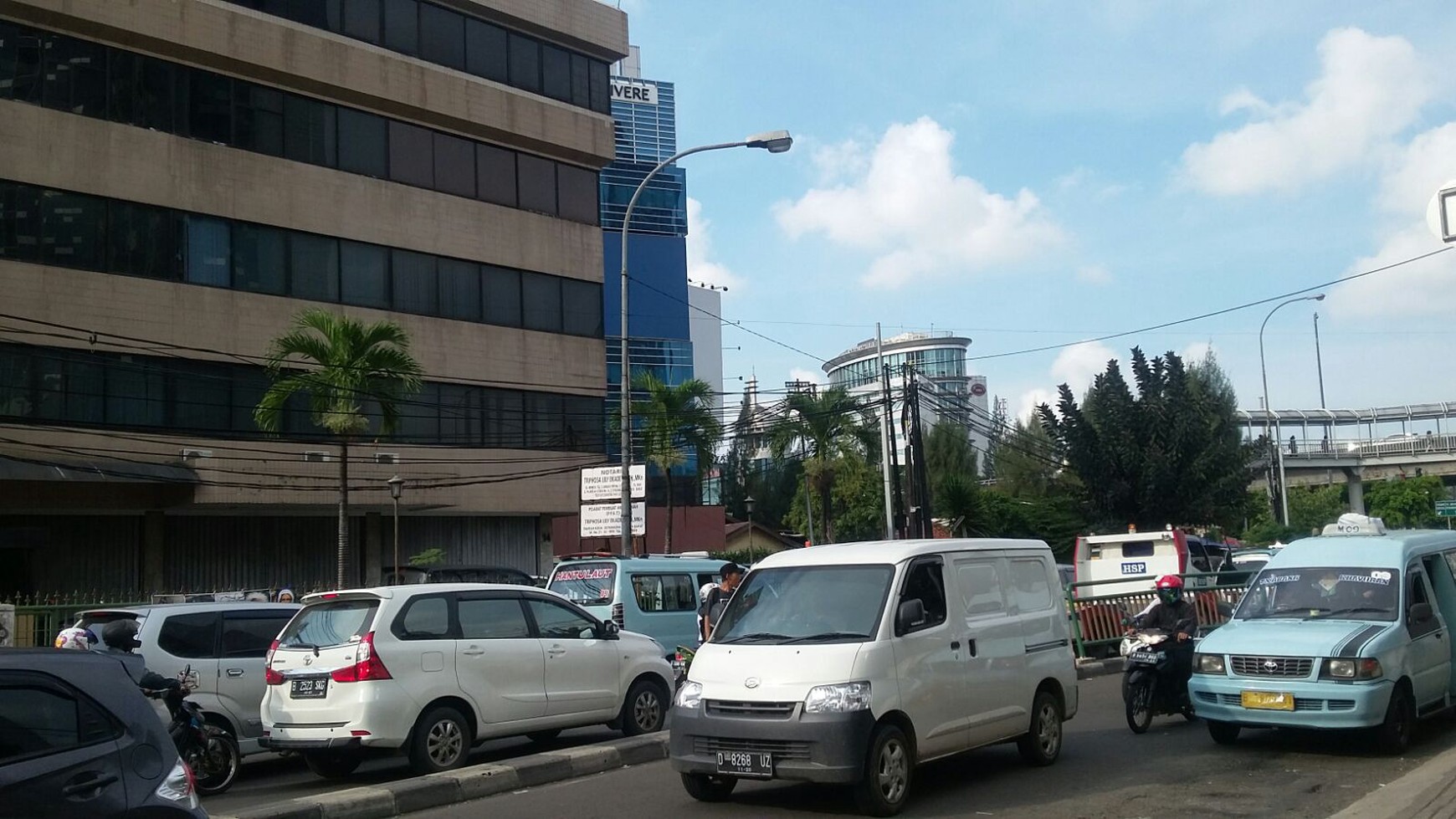 Ruang Usaha,cocok Buka usaha,pinggir jalan di Jakarta Barat