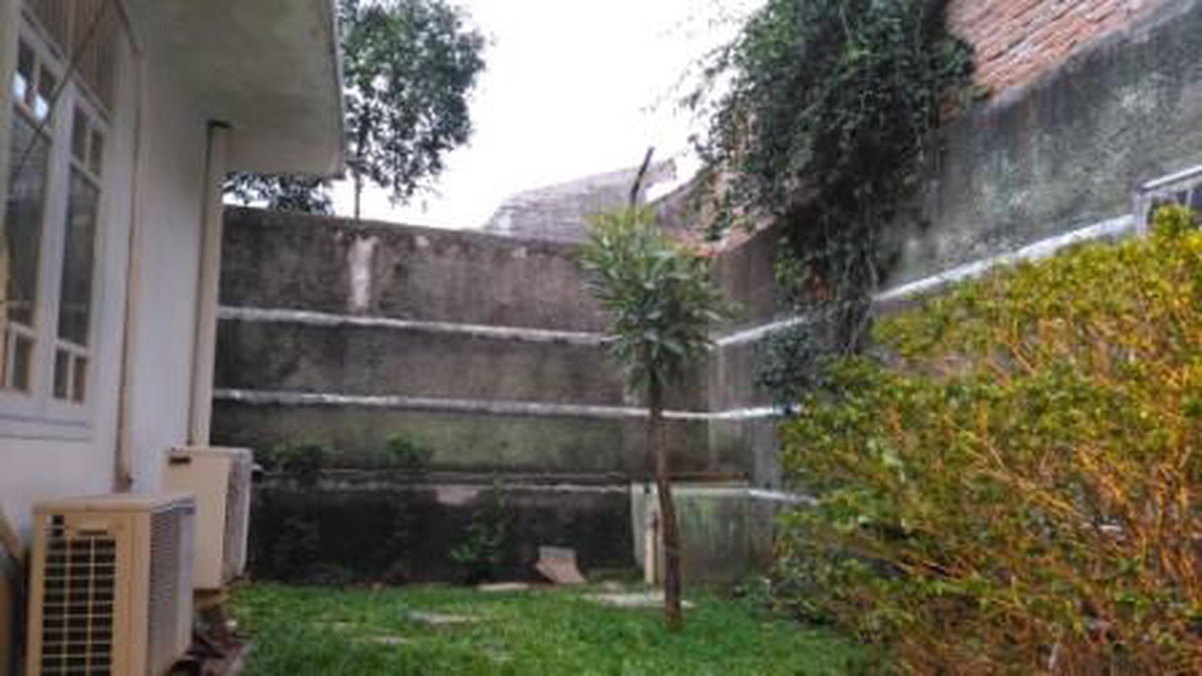 Rumah 205m harga 2.5M, siap RENOVASI