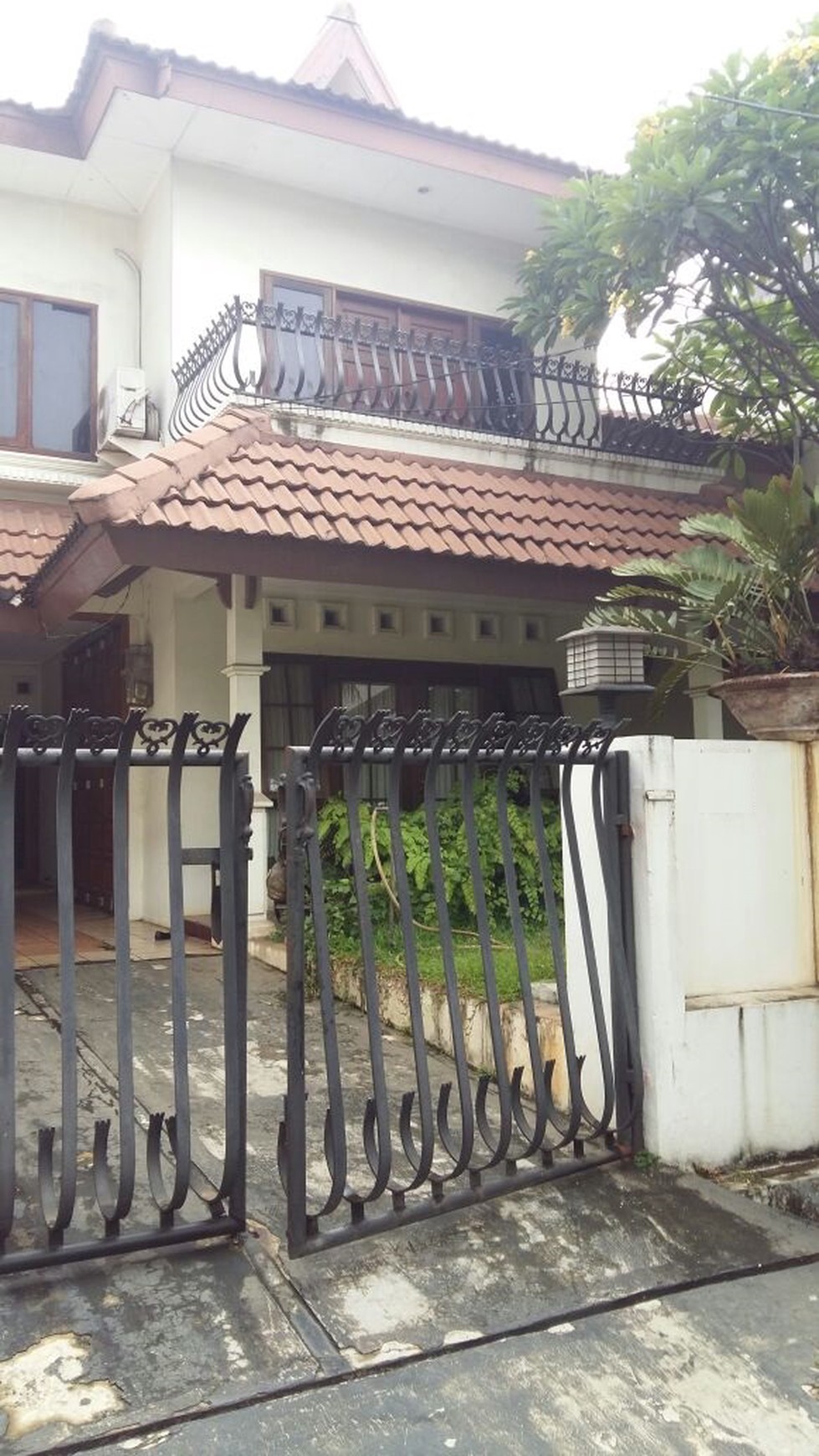 Rumah Nyaman Dalam Perumahan Bintaro Sektor 3