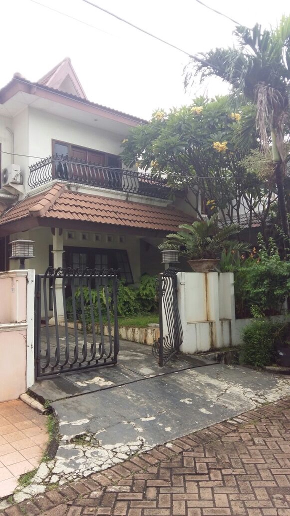 Rumah Nyaman Dalam Perumahan Bintaro Sektor 3
