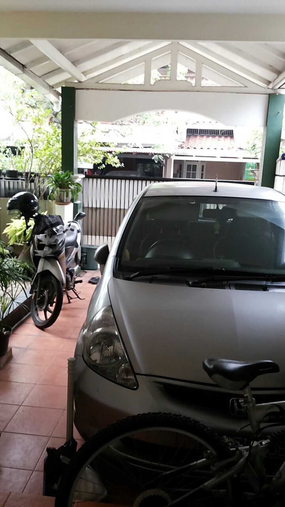 Rumah Bagus,hadap timur,siap huni,Sektor 2 Kepodang