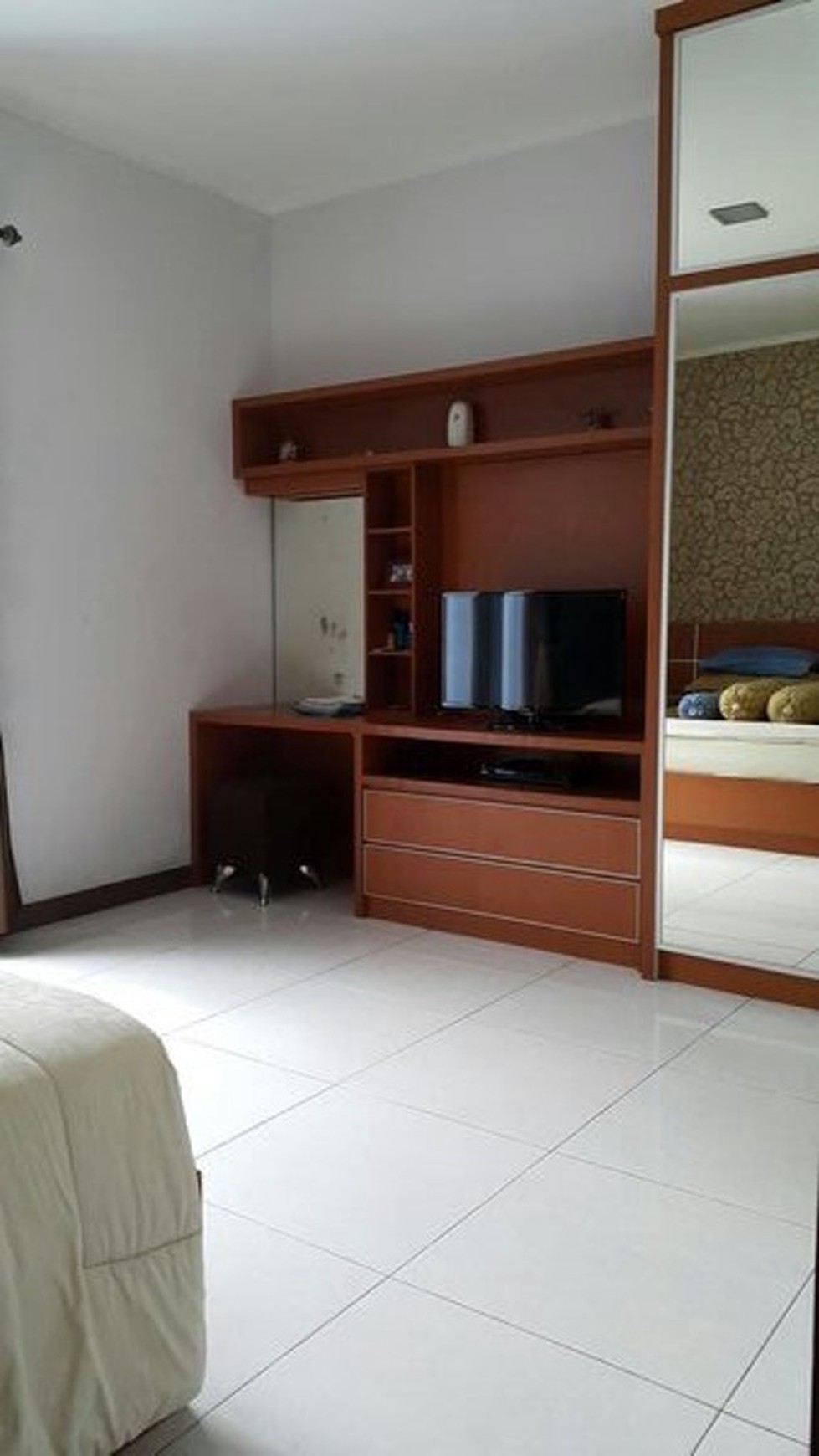 Rumah Minimalis Dalam Cluster Kebayoran Bintaro Sektor 7