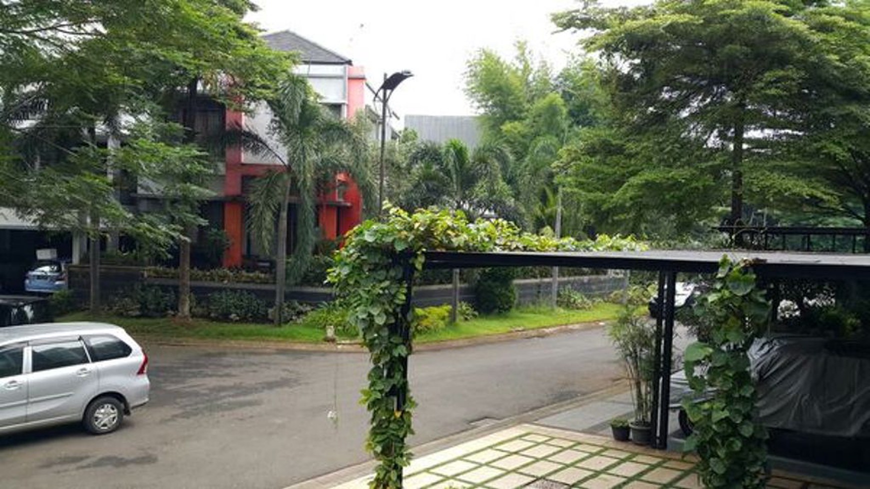 Rumah Minimalis Dalam Cluster Kebayoran Bintaro Sektor 7