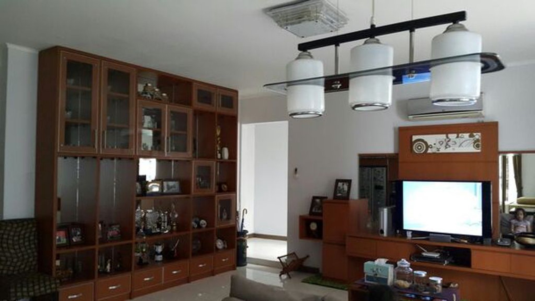 Rumah Minimalis Dalam Cluster Kebayoran Bintaro Sektor 7