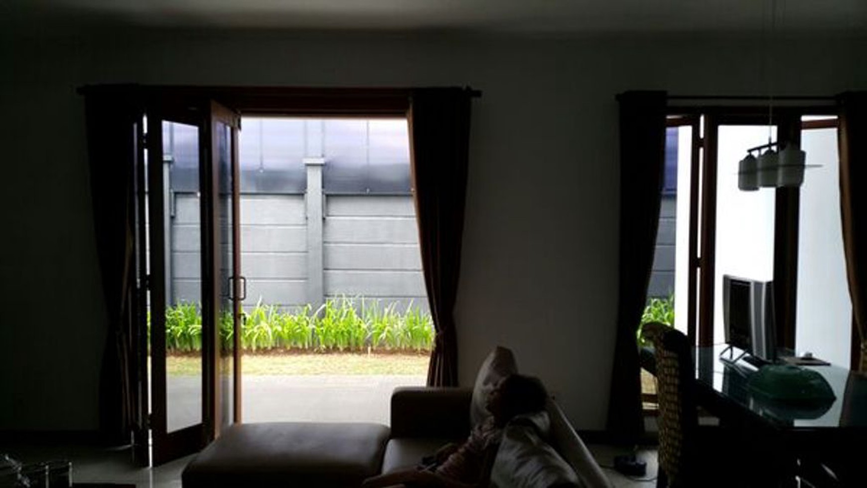 Rumah Minimalis Dalam Cluster Kebayoran Bintaro Sektor 7