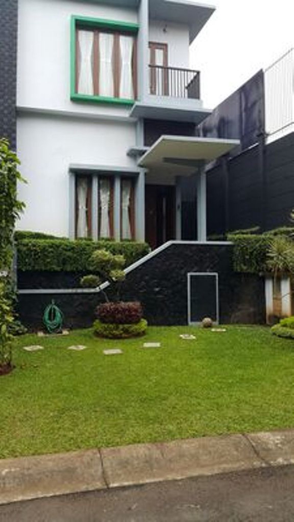 Rumah Minimalis Dalam Cluster Kebayoran Bintaro Sektor 7