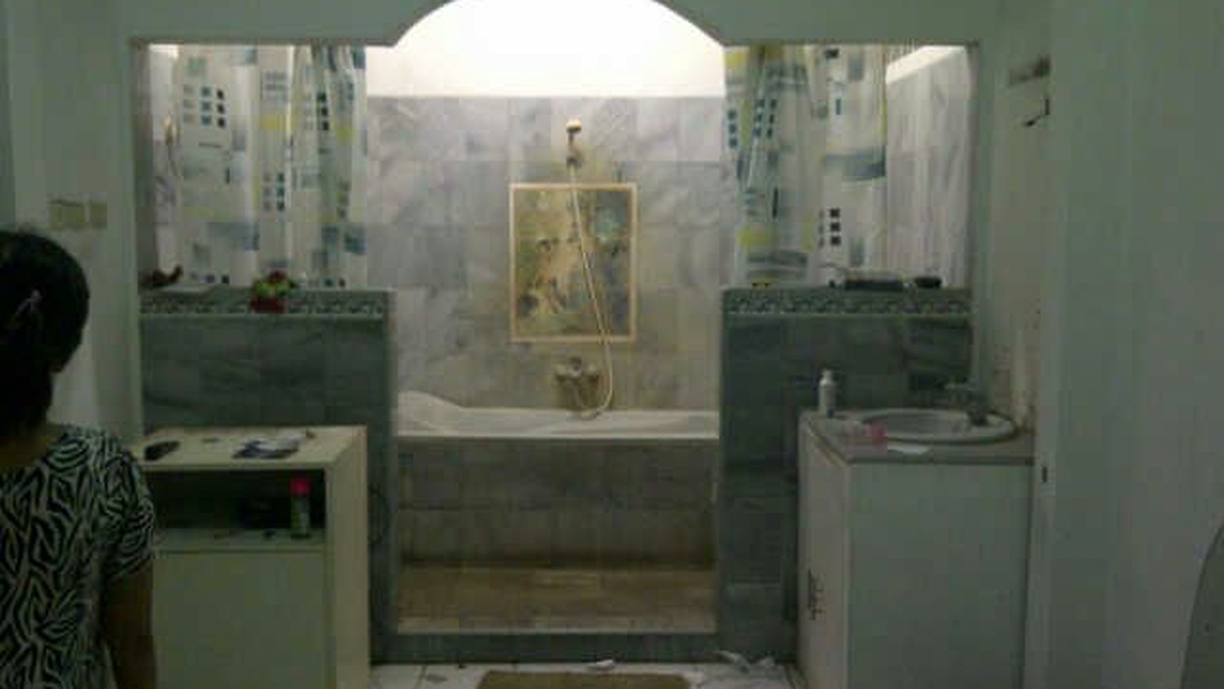 Rumah Bagus,dekat SMA 90 10 menit pintu tol petukangan selatan