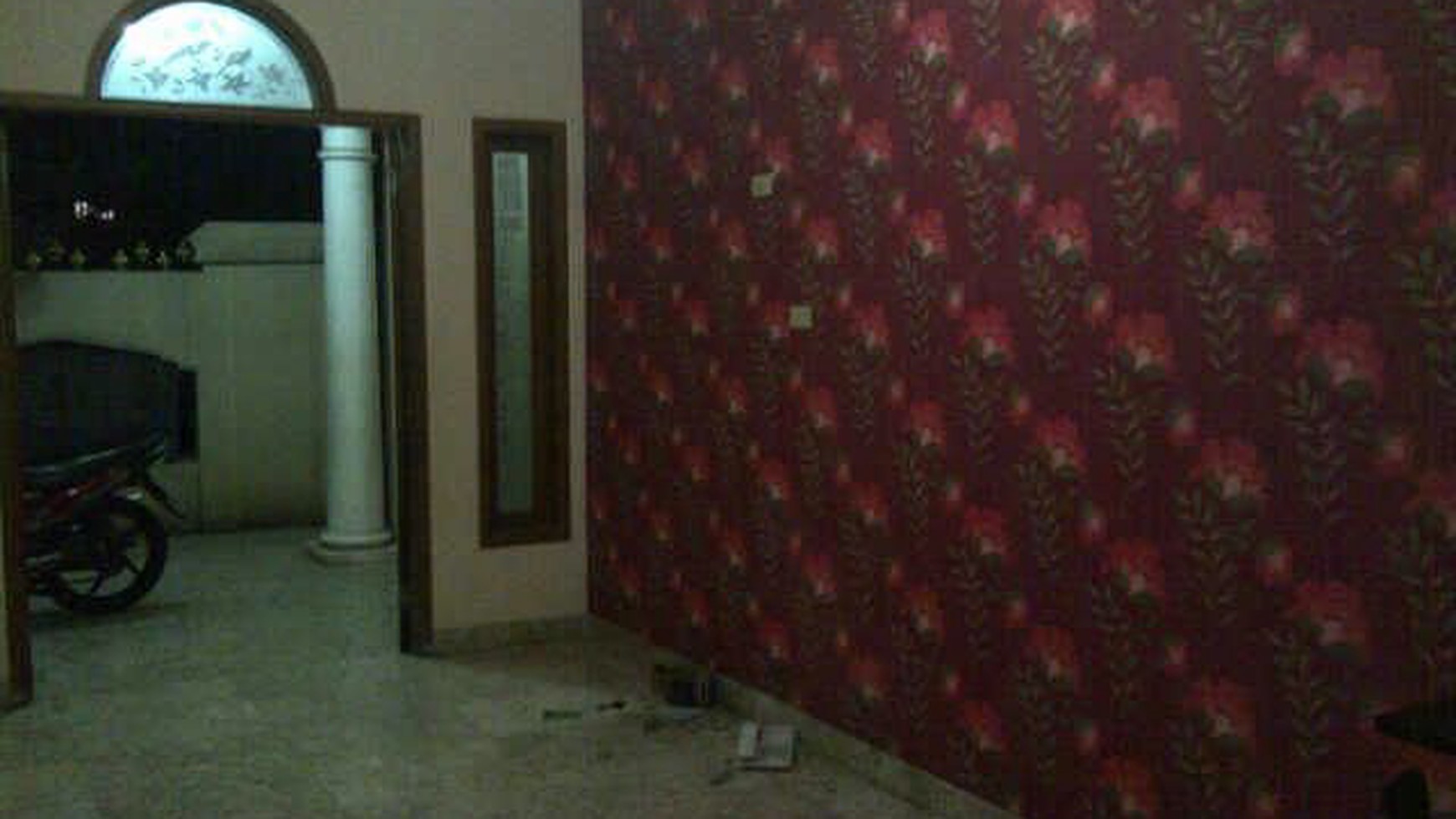 Rumah Bagus,dekat SMA 90 10 menit pintu tol petukangan selatan