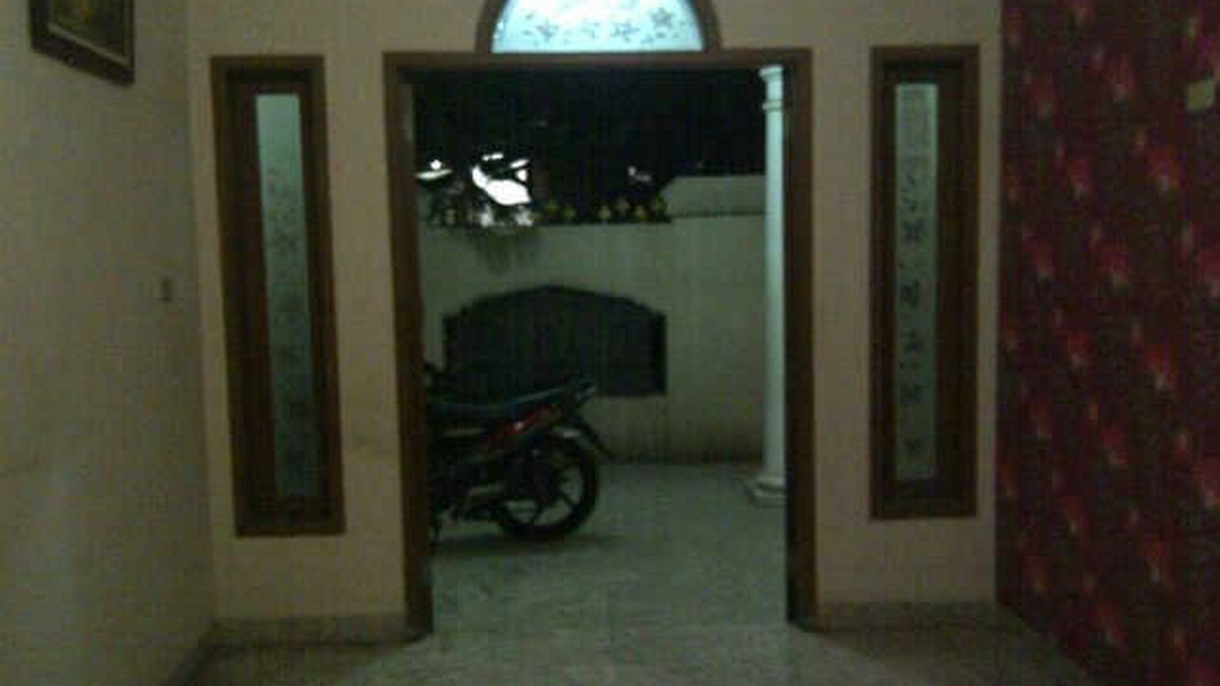 Rumah Bagus,dekat SMA 90 10 menit pintu tol petukangan selatan