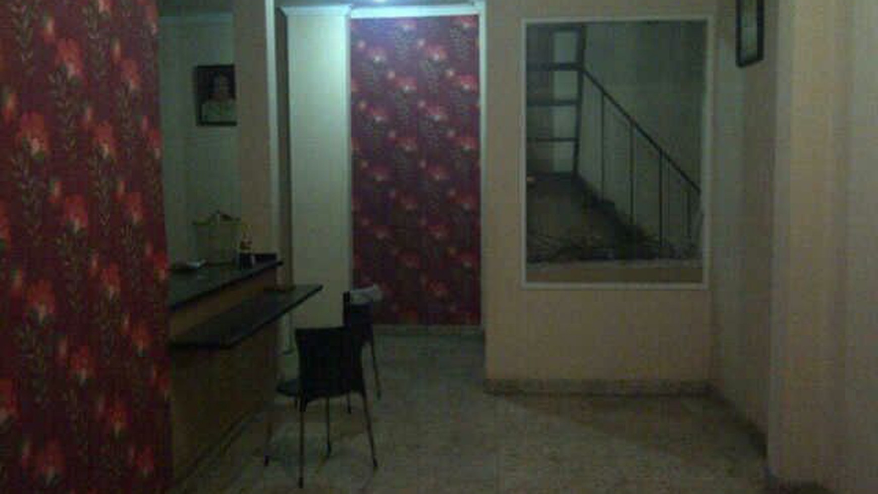 Rumah Bagus,dekat SMA 90 10 menit pintu tol petukangan selatan