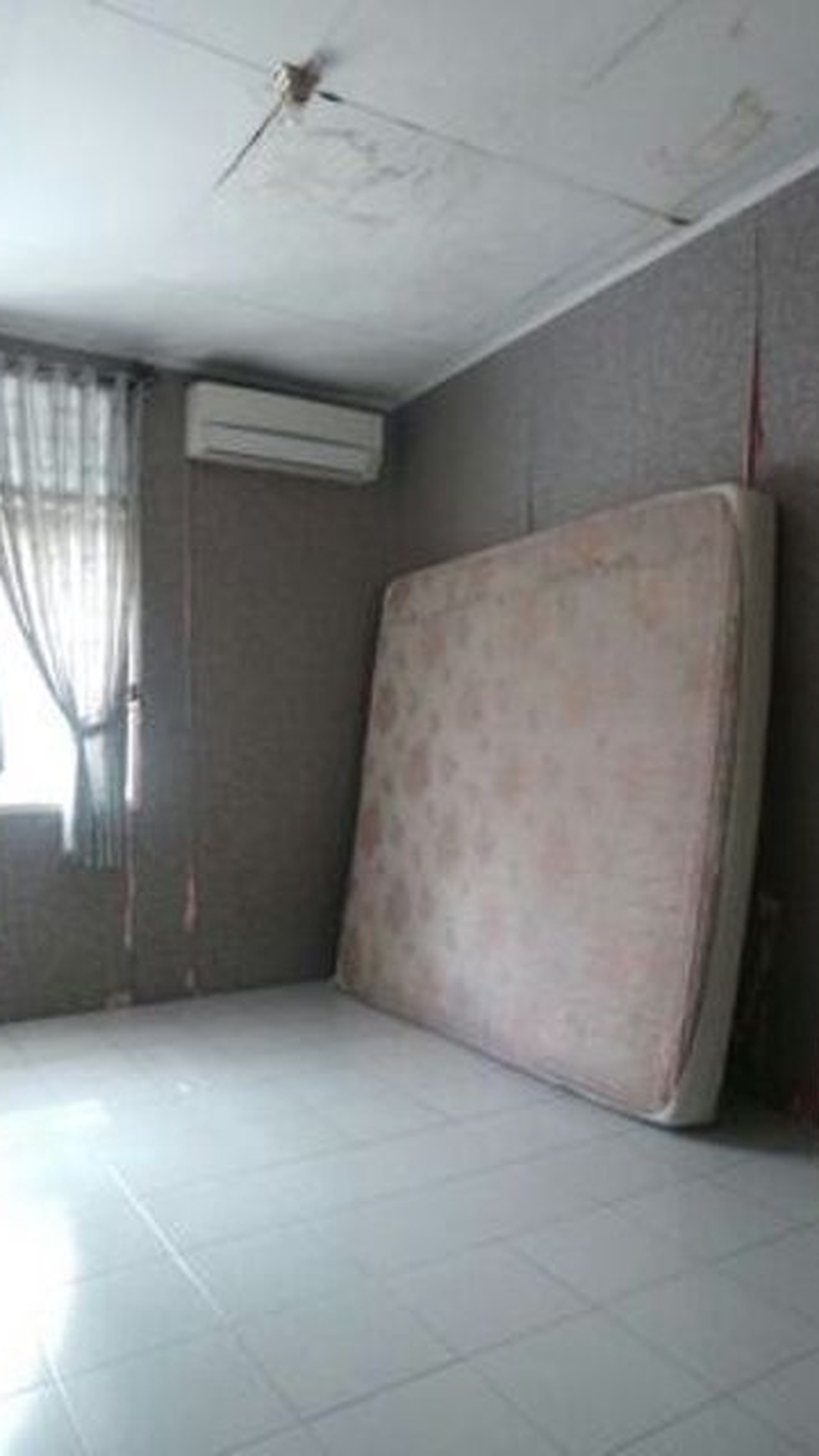 Rumah strategis,siap huni di bintaro Sektor 9