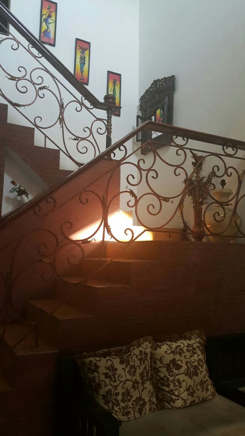 Dijual Rumah Anggrek Loka - Graha Raya Bintaro, Tangerang