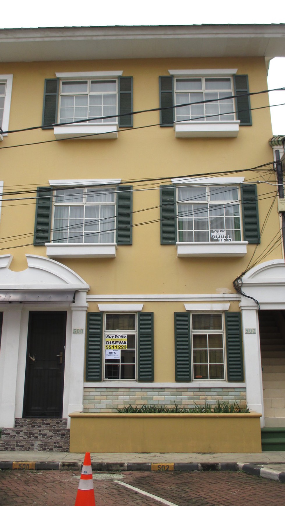 Disewakan Townhouse Taman Hijau - Lippo Karawaci