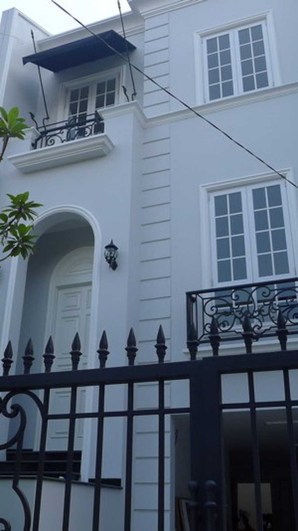 Rumah di Jalan Gaharu, Jakarta Selatan