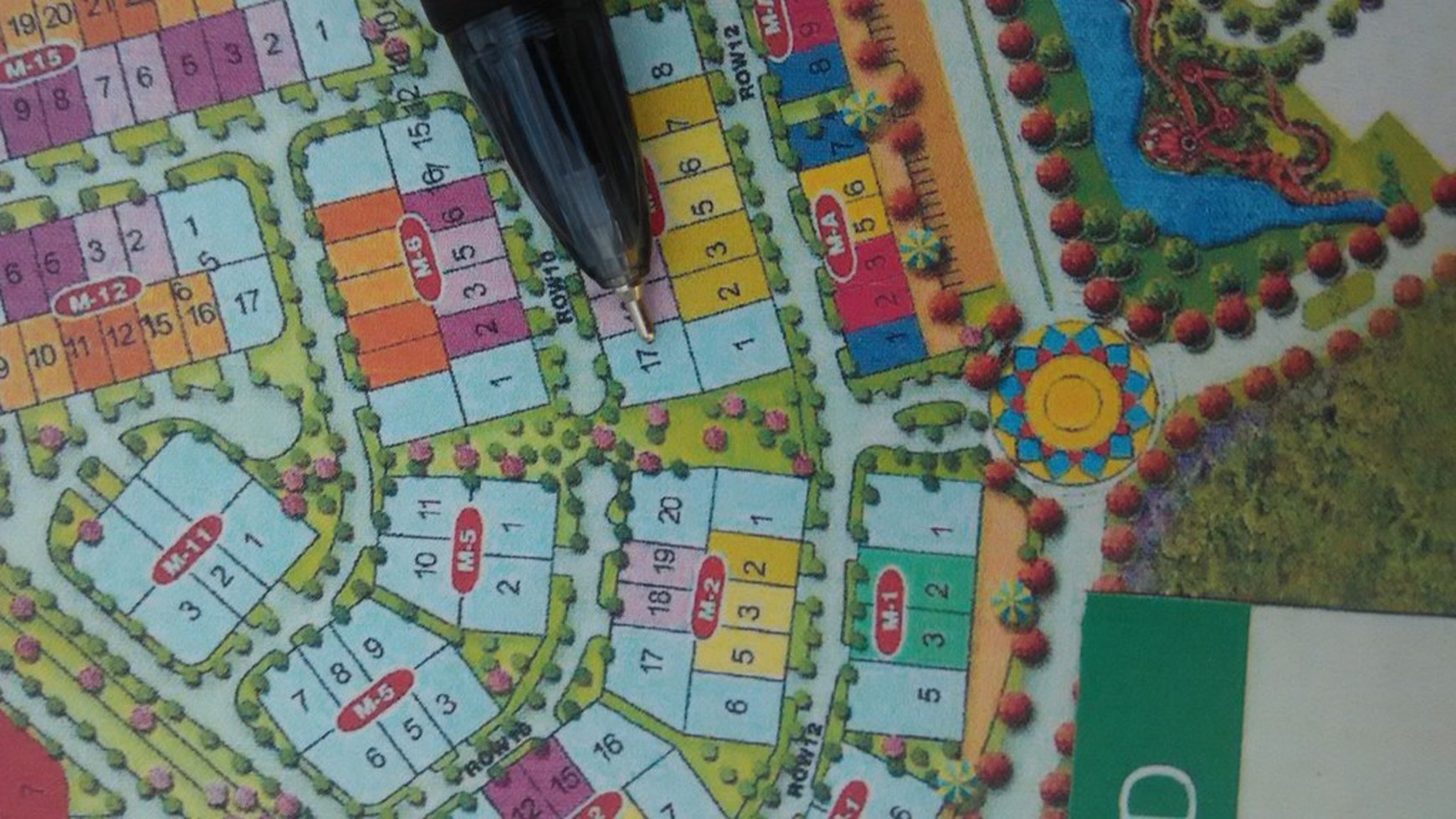 Kavling Exclusive  Depan Taman