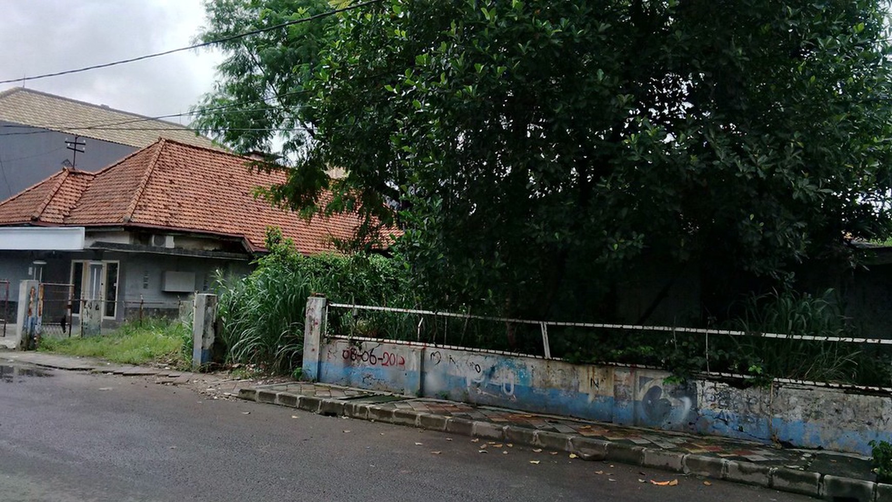 Rumah tua hitung tanah (kavling) di Pusat Kota Tangerang