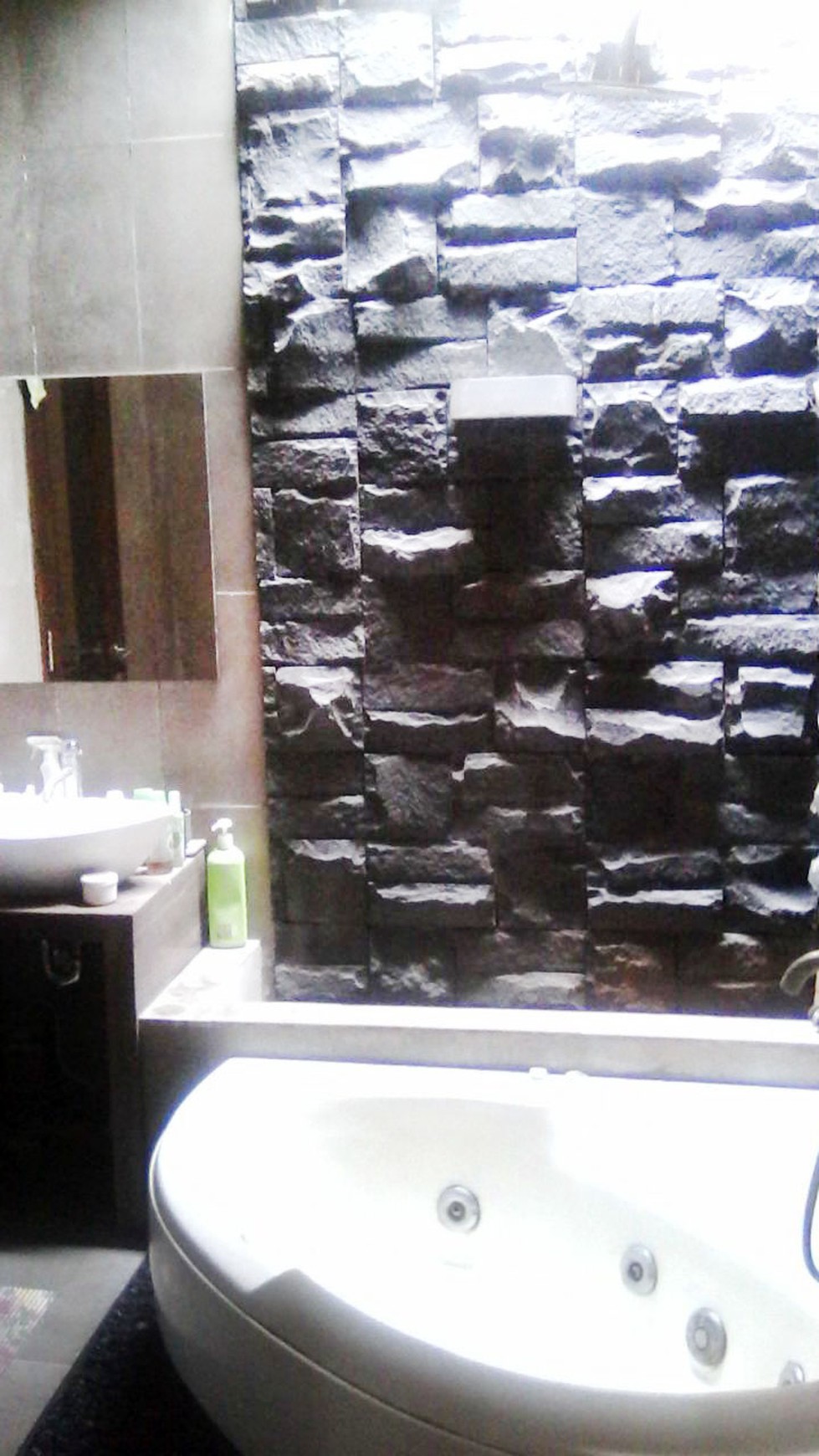 Rumah Nyaman dan Siap Huni di Kawasan Discovery, Bintaro