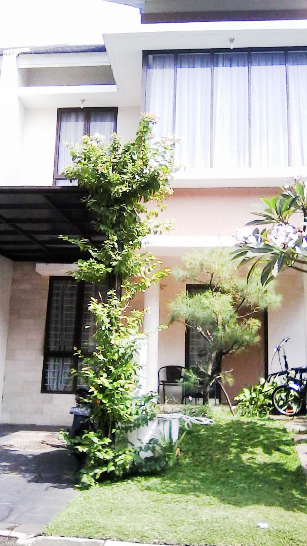 Rumah Nyaman dan Siap Huni di Kawasan Discovery, Bintaro