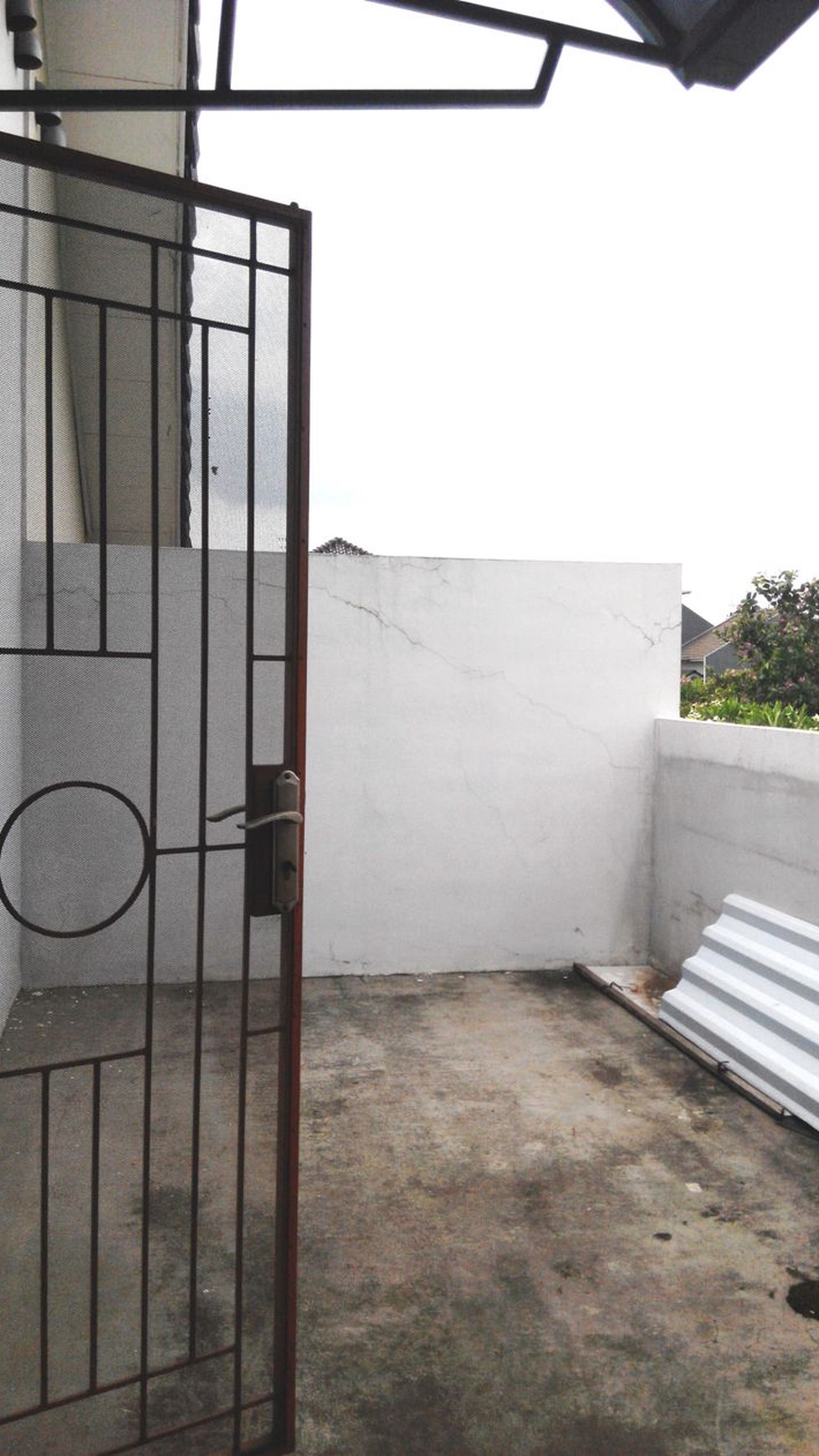 Dijual Rumah Siap Huni di Water Garden, Grand Wisata