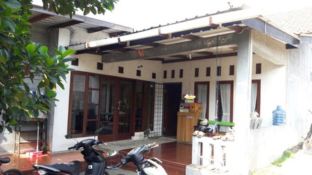 Rumah Pinggir Jalan Jombang Tangerang Selatan