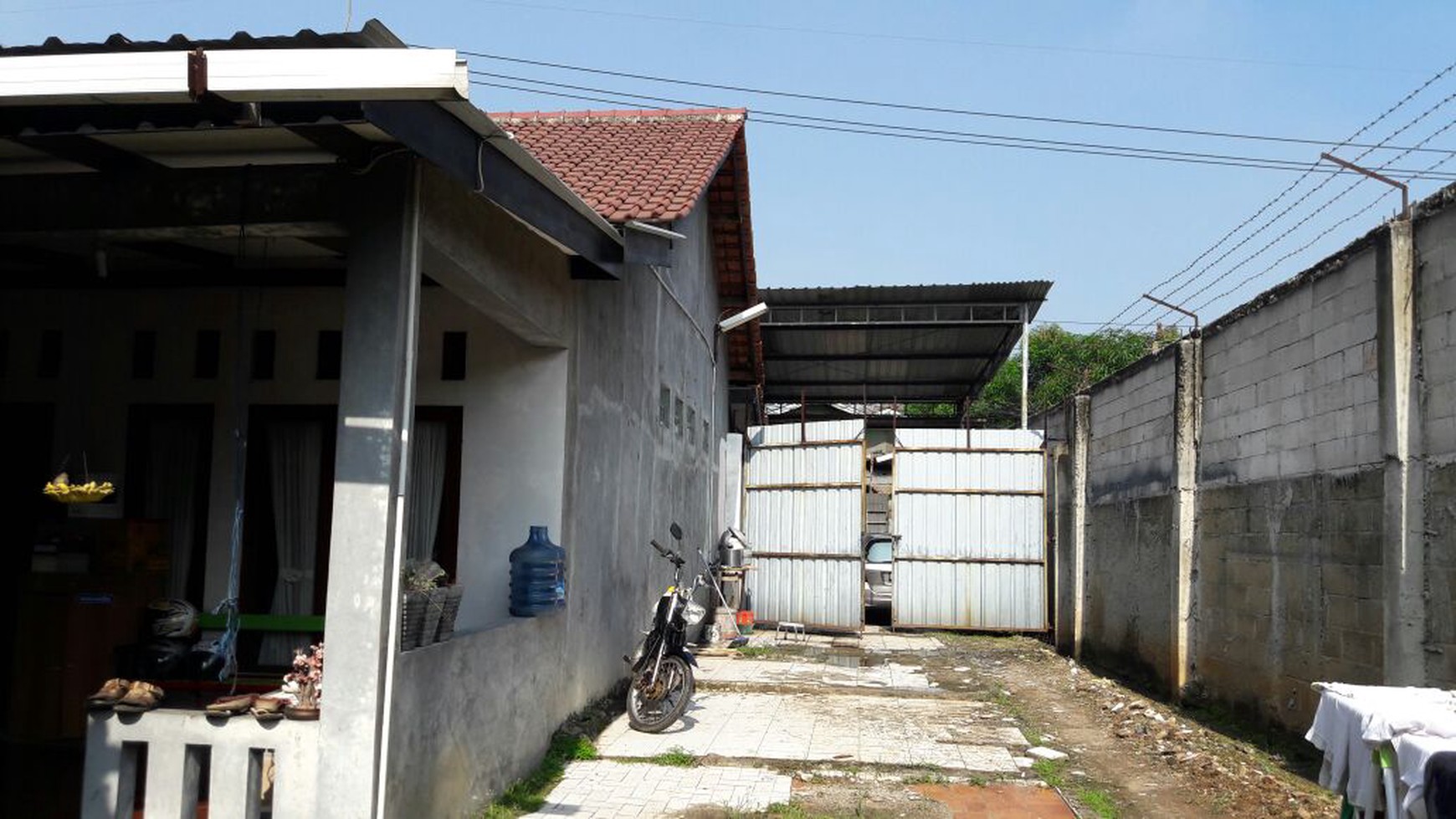 Rumah Pinggir Jalan Jombang Tangerang Selatan