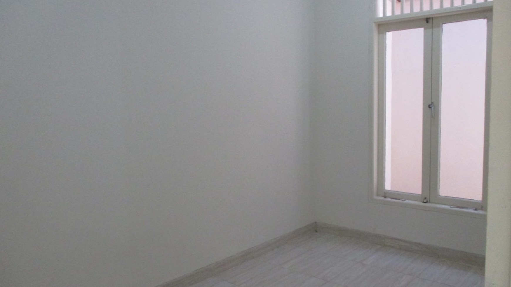 Disewakan Rumah Taman Bromo - Lippo Karawaci