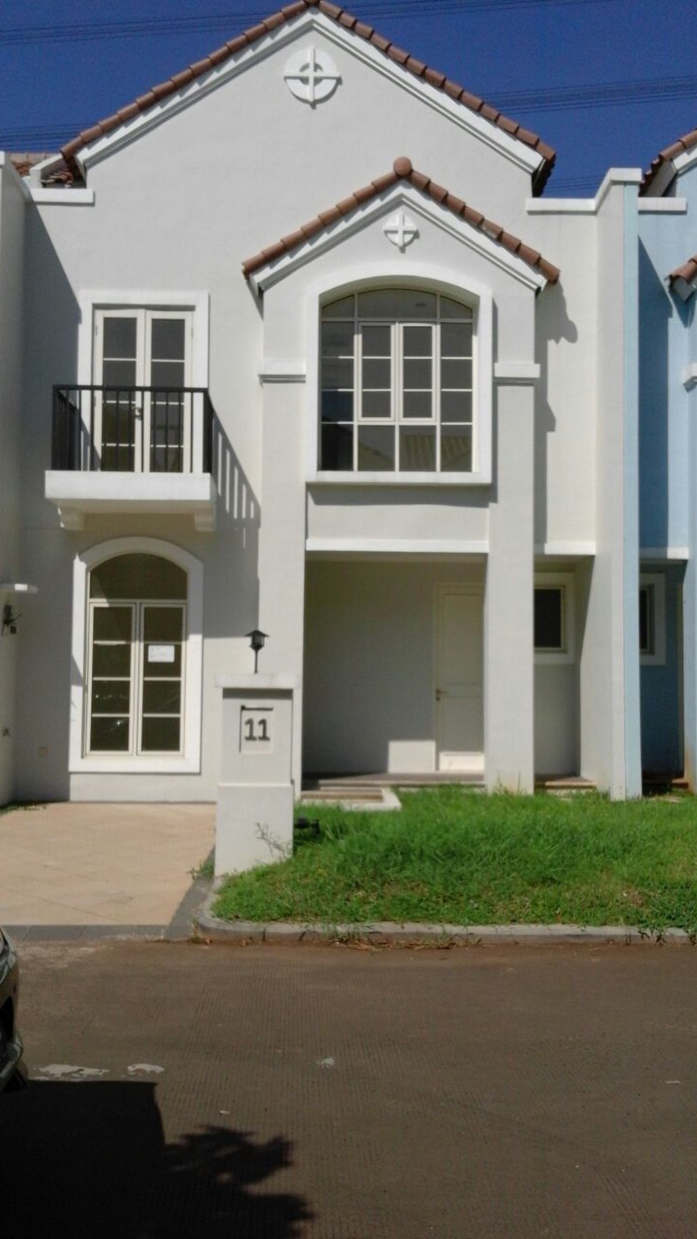 Disewakan Rumah Taman Rolling Hill - Lippo Karawaci