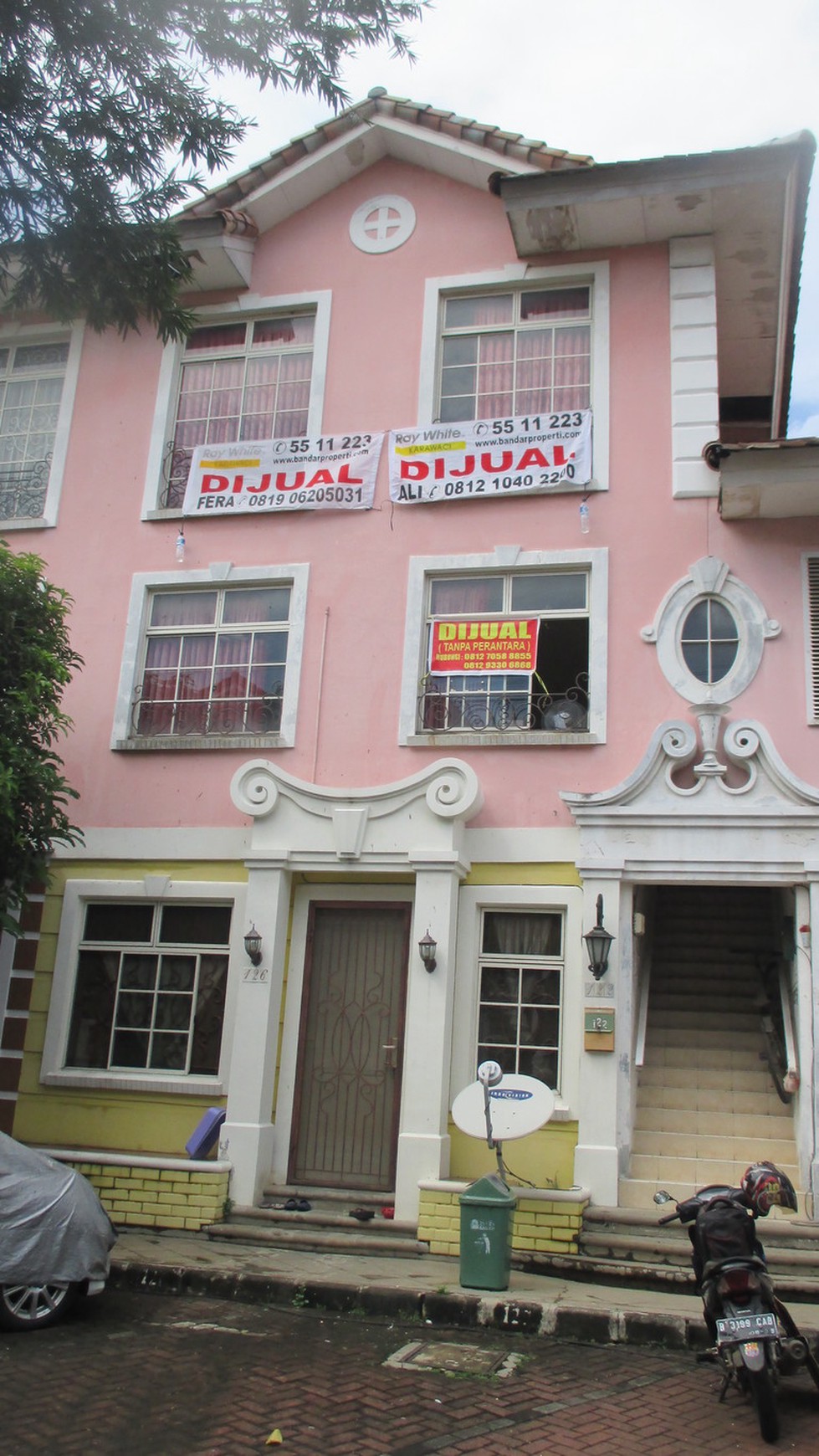 Dijual Townhouse Taman Paris Lantai 2&3 - Lippo Karawaci