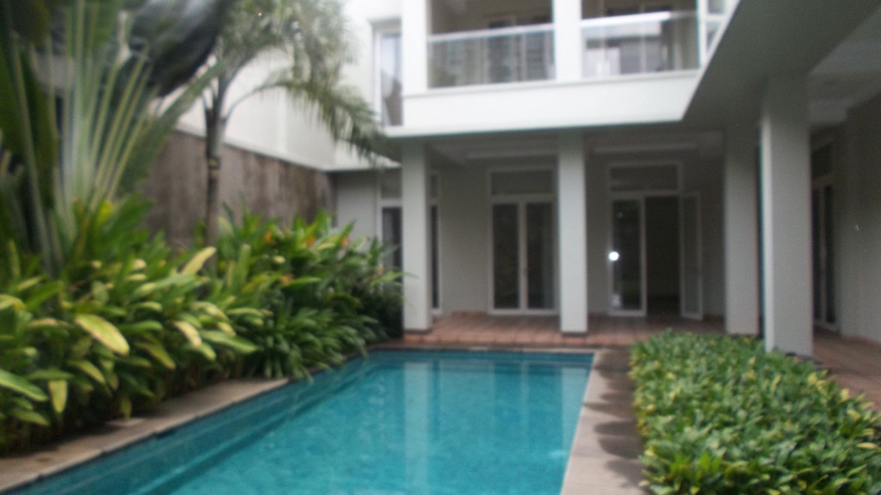 Luxurious and Great House in Kebayoran Baru (3)