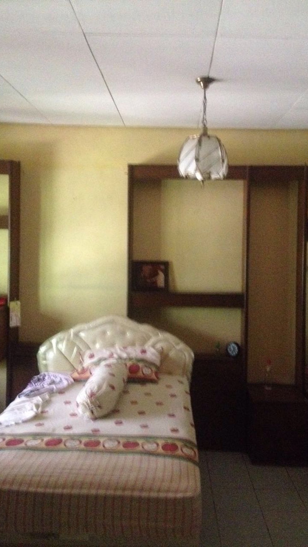 Sebuah rumah dengan lokasi jauh dari kebisingan dan polusi