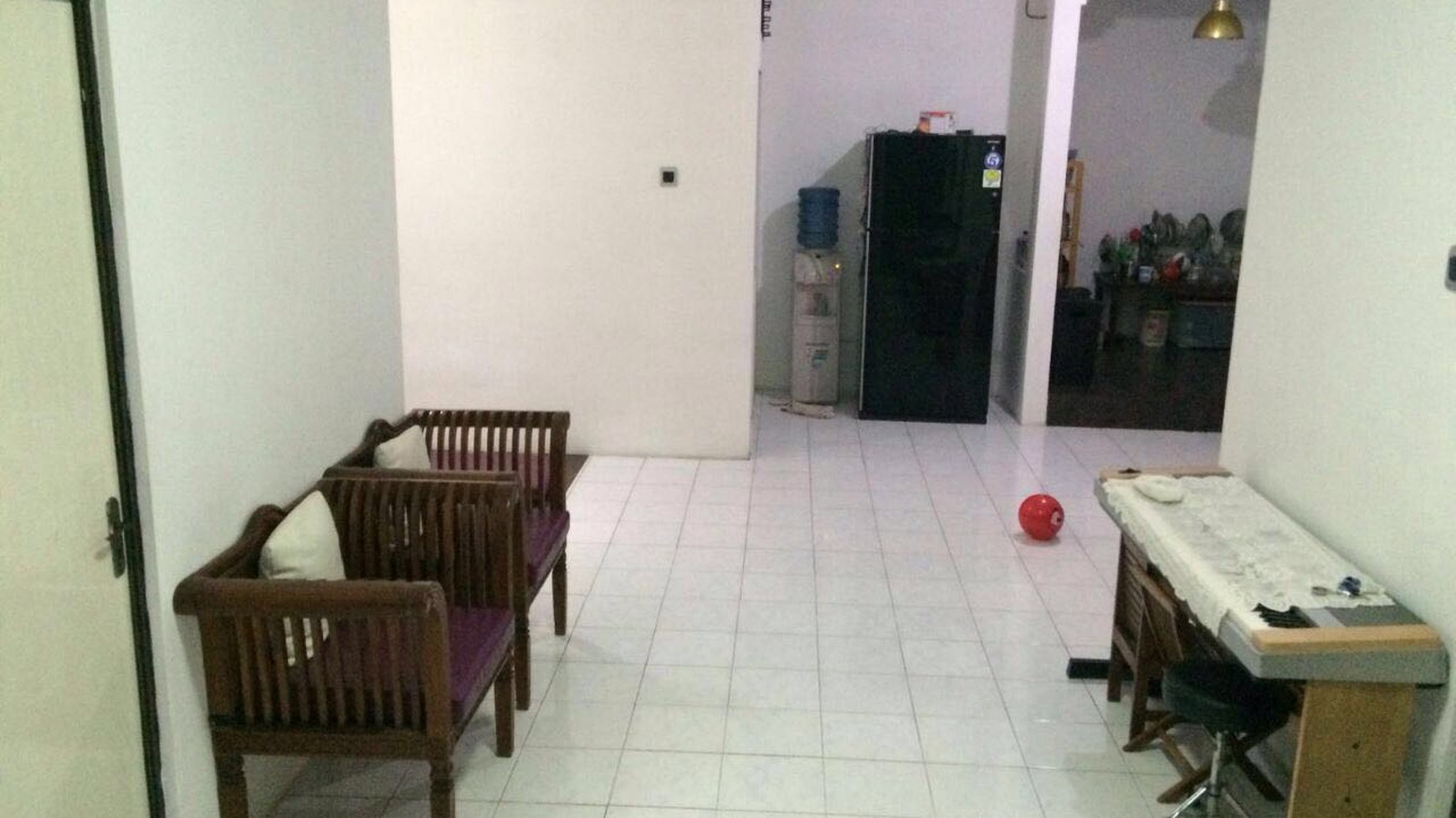 Rumah siap huni,lokasi oke di Graha Raya