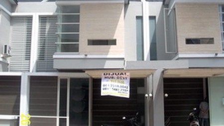 Rumah di Royal Park Residence, Minimalis, Bagus, Jalan depan paving, Bebas Banjir, SIAP HUNI - D/Y -