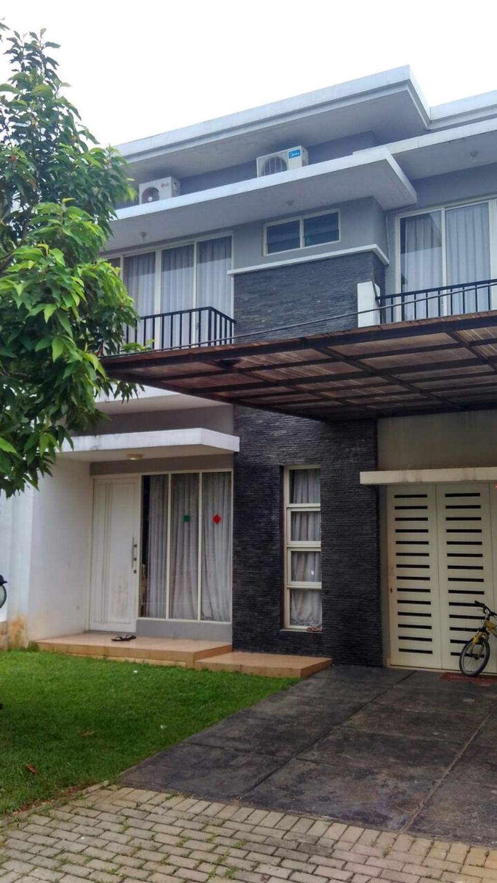 Rumah siap huni di BSD