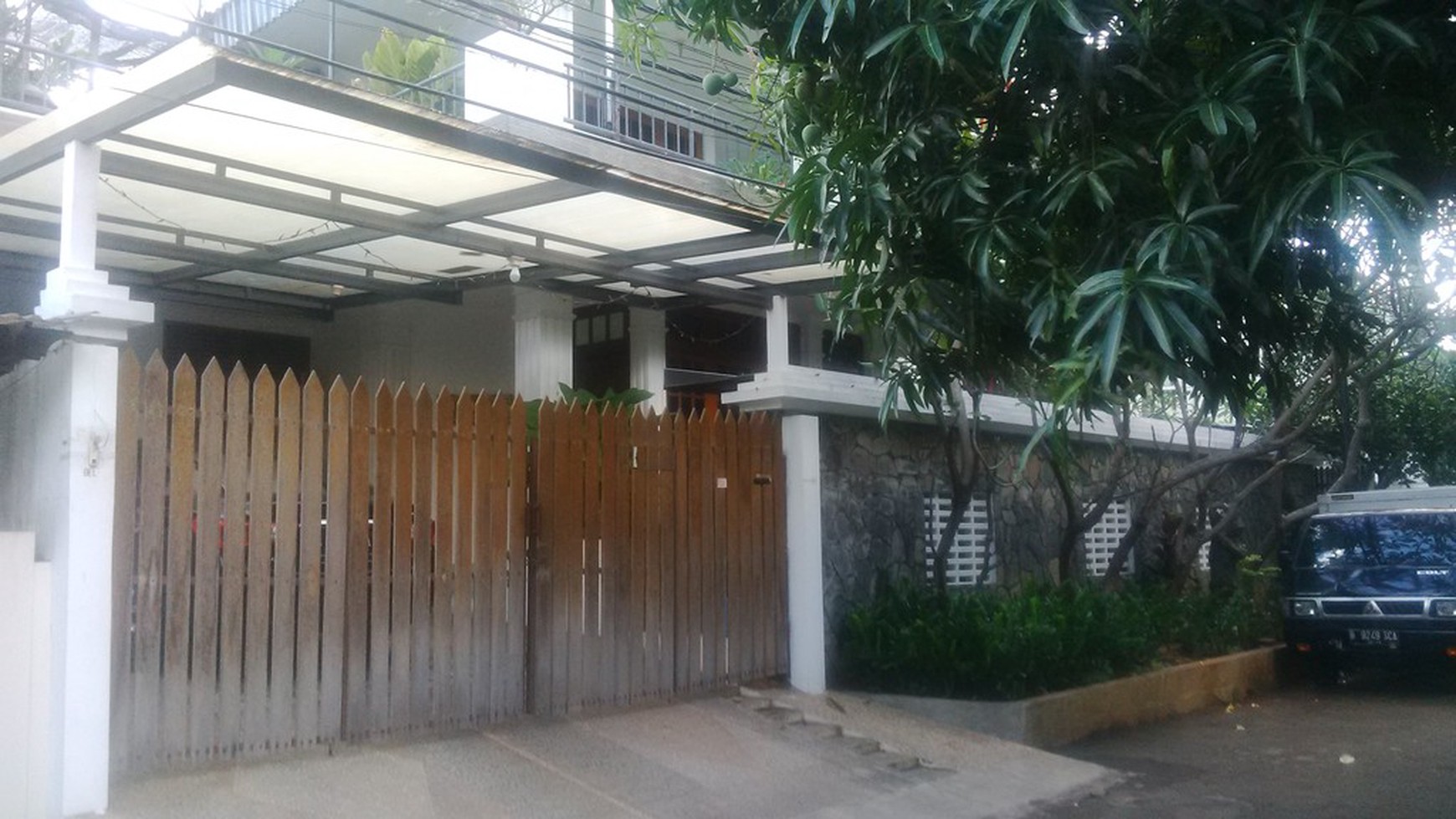 Rumah Asri 2 lantai ,Harga Nego, Lokasi tenang di Kelapa gading