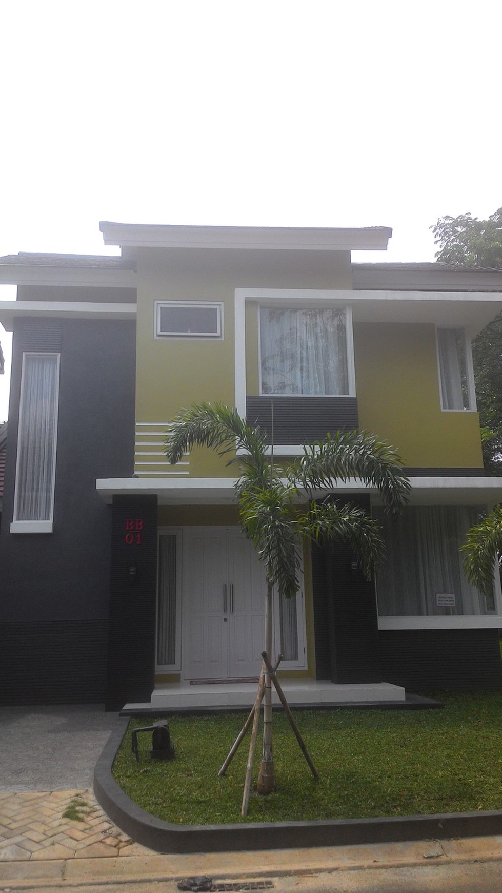 RUMAH 2 LANTAI VIEW TAMAN SIAP HUNI DI CLUSTER NEO CATALONIA, NUSA LOKA