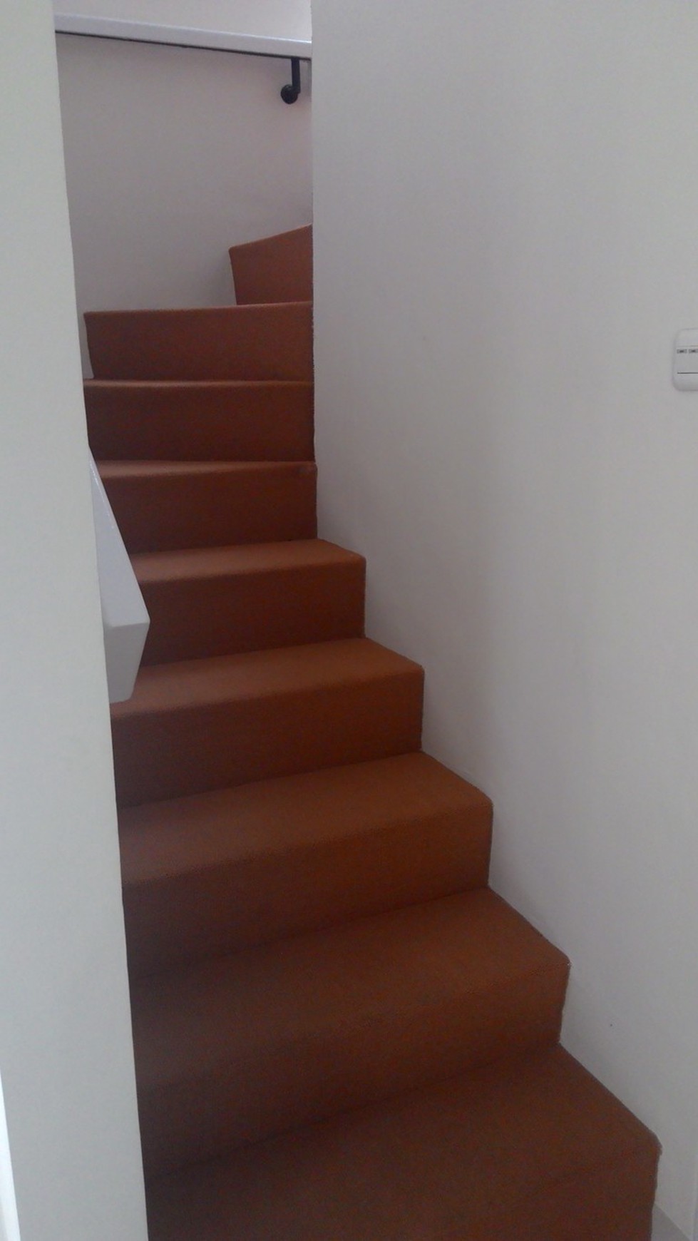 RUMAH 2 LANTAI VIEW TAMAN SIAP HUNI DI CLUSTER NEO CATALONIA, NUSA LOKA