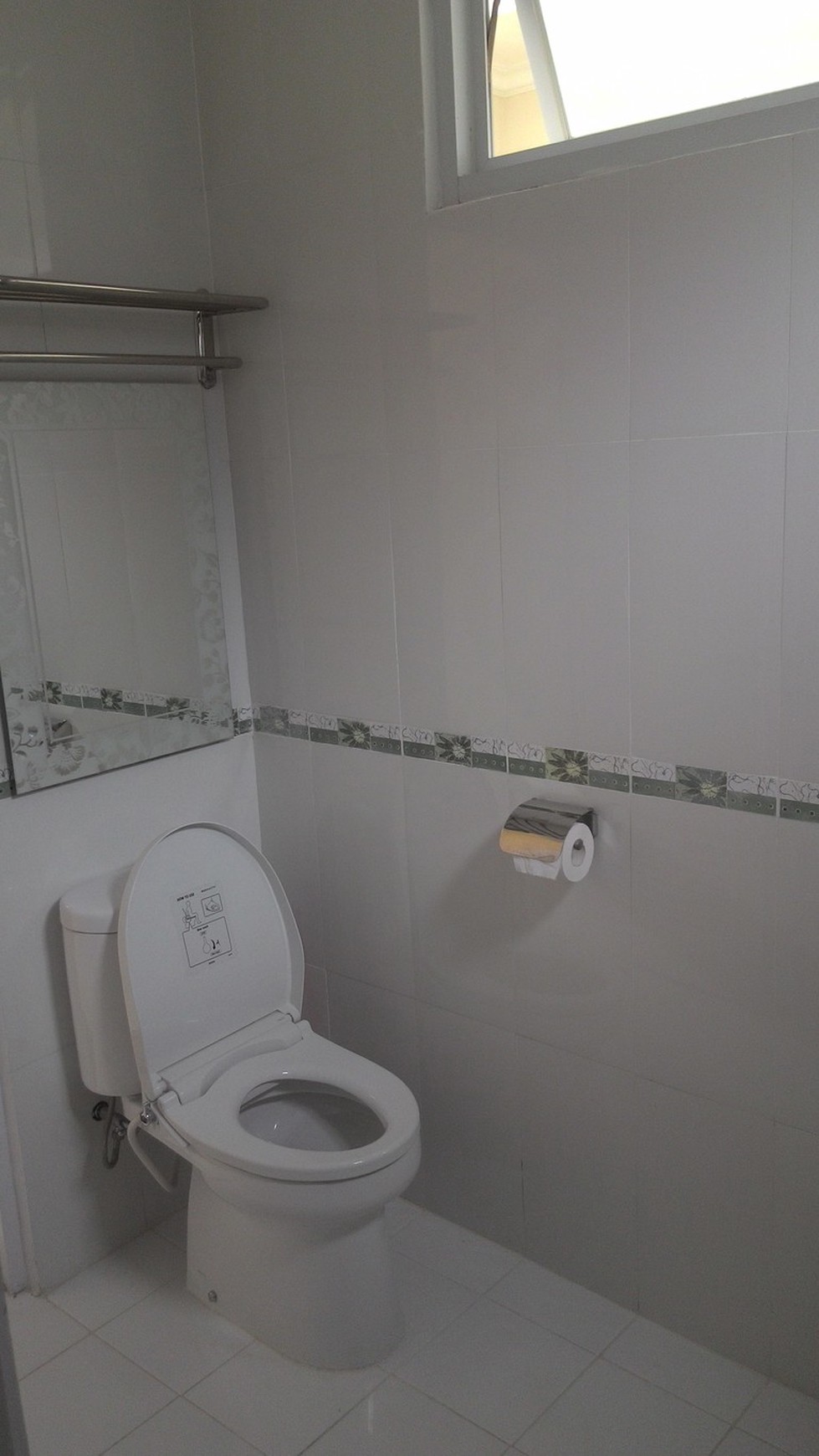 RUMAH 2 LANTAI VIEW TAMAN SIAP HUNI DI CLUSTER NEO CATALONIA, NUSA LOKA