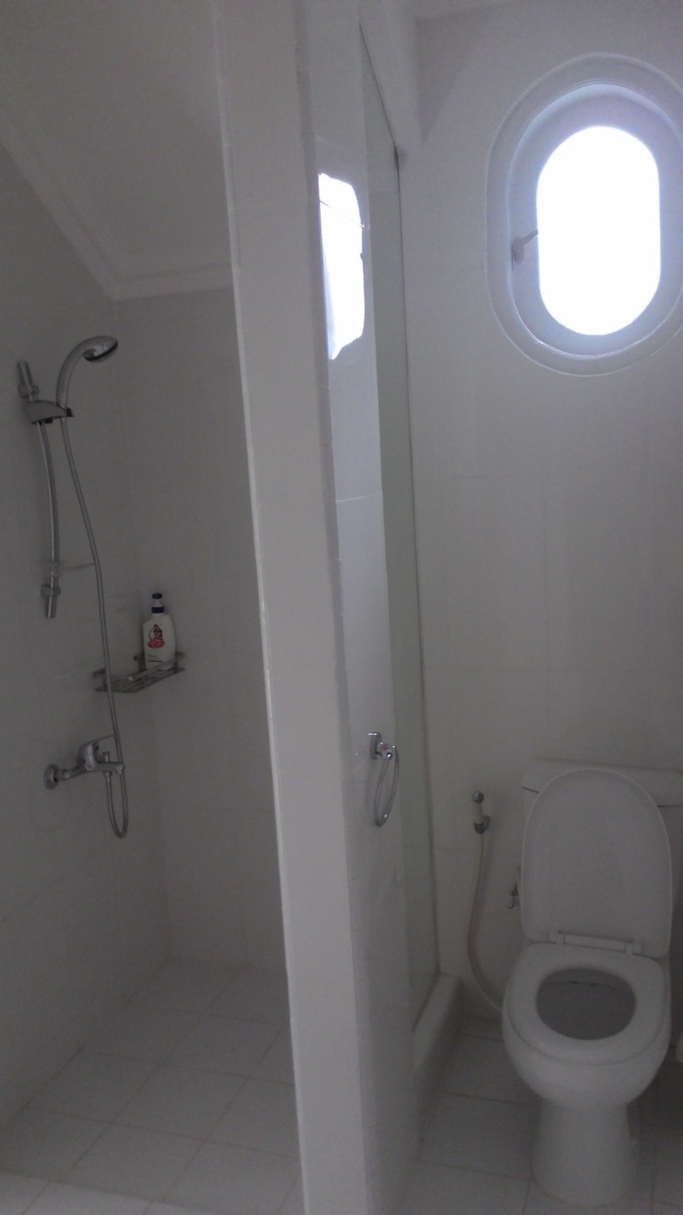 RUMAH 2 LANTAI VIEW TAMAN SIAP HUNI DI CLUSTER NEO CATALONIA, NUSA LOKA