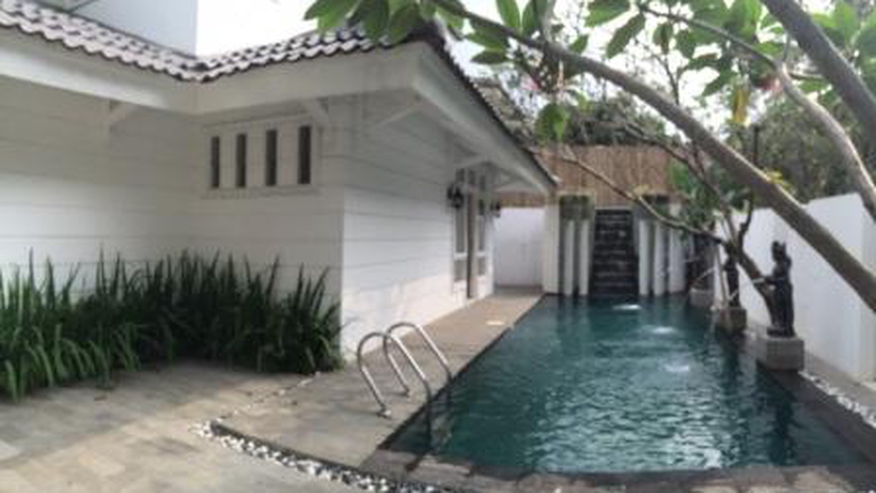 Elang House (Bintaro Sektor 9) near BIS with swimming pool #EU