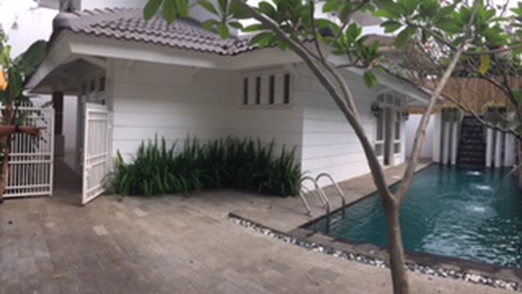 Elang House (Bintaro Sektor 9) near BIS with swimming pool #EU
