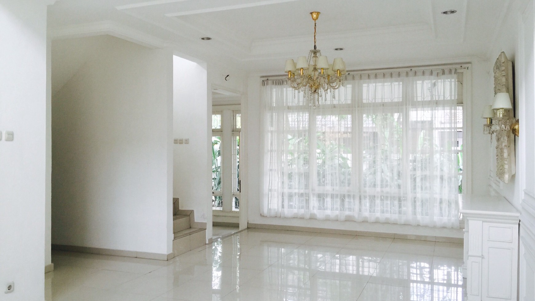 Elang House (Bintaro Sektor 9) near BIS with swimming pool #EU