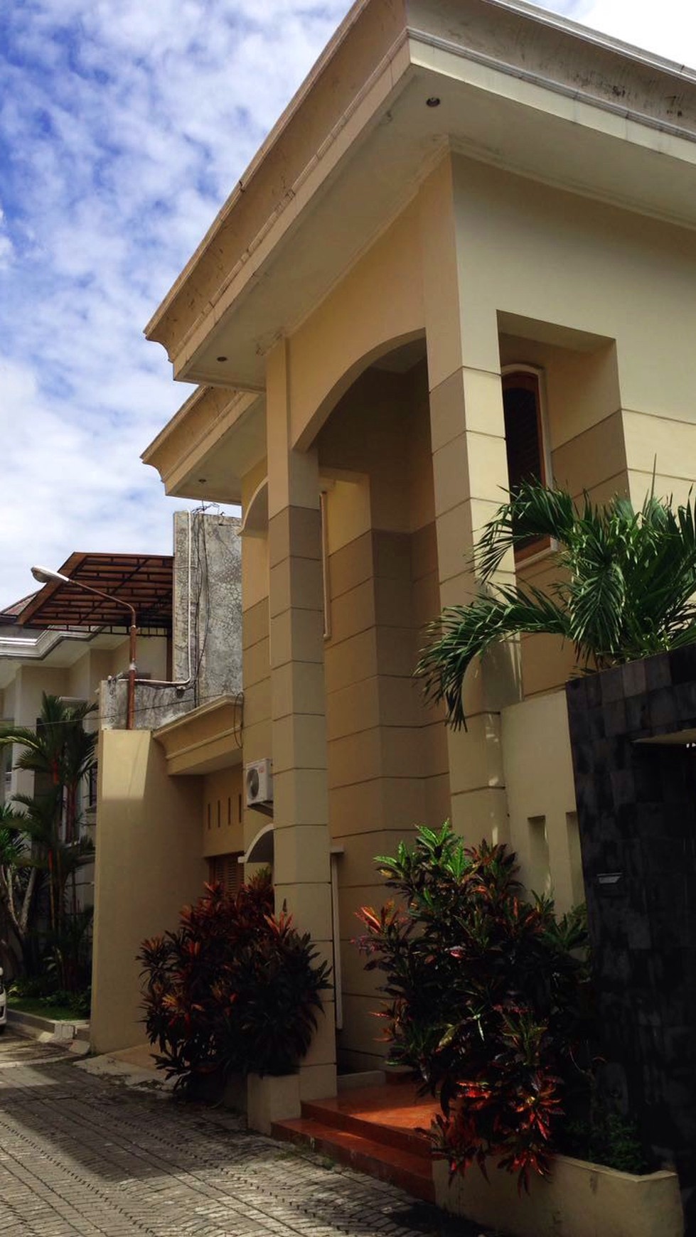 HUNIAN CANTIK MINIMALIST UTARA YOGYA, PERUM AMANDARI, GEJAYAN, SLEMAN