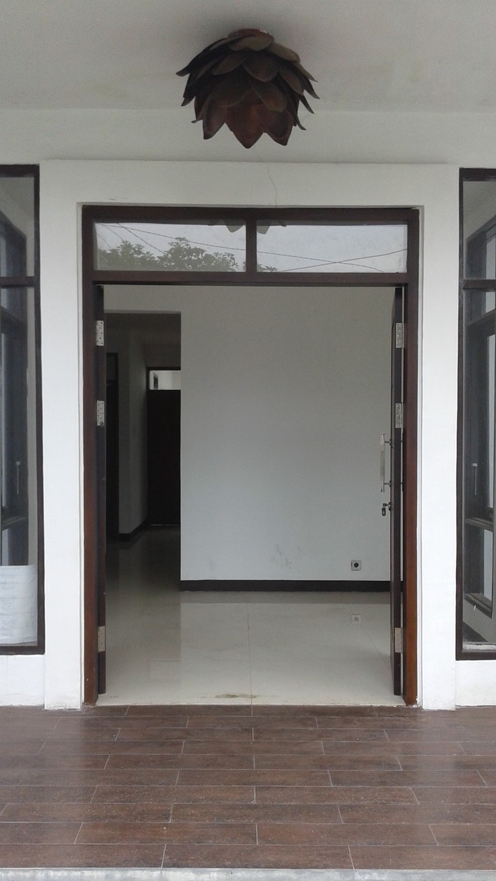 Hot Sale !! .Rumah Bagus, Tanah Luas, Harga Murah di Graha Bintaro Jaya