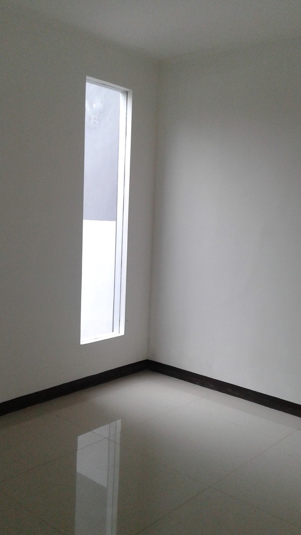 Hot Sale !! .Rumah Bagus, Tanah Luas, Harga Murah di Graha Bintaro Jaya