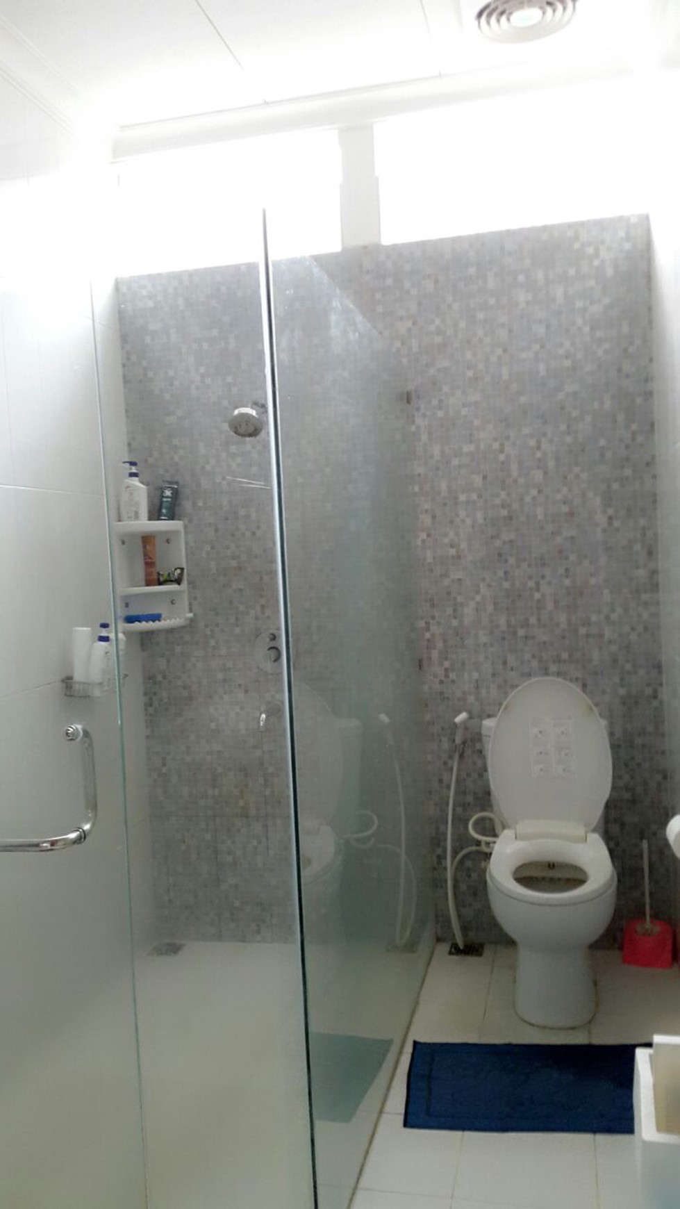 Rumah Minimalis,Mewah,semi furnish di Jakarta Barat