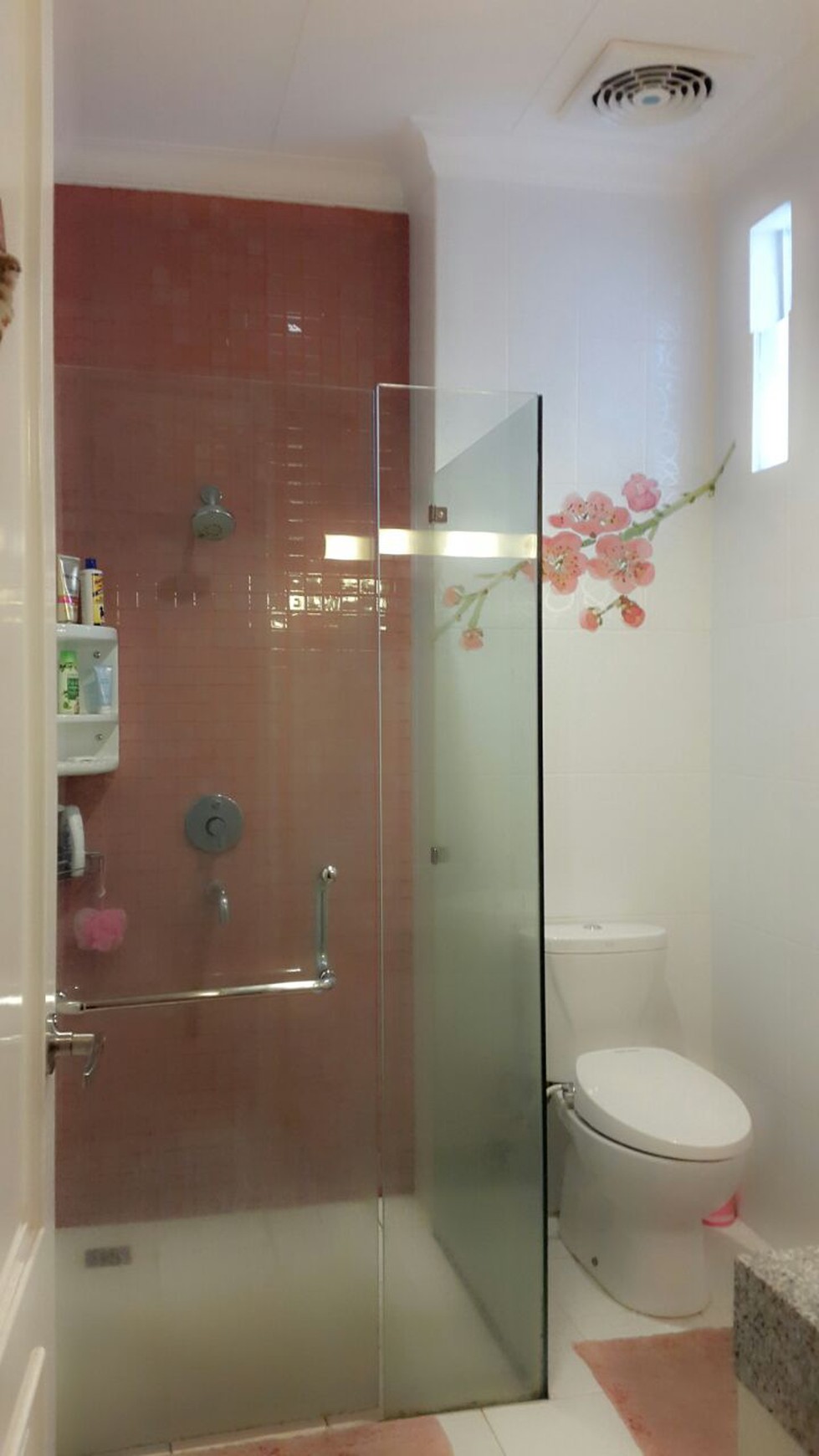 Rumah Minimalis,Mewah,semi furnish di Jakarta Barat