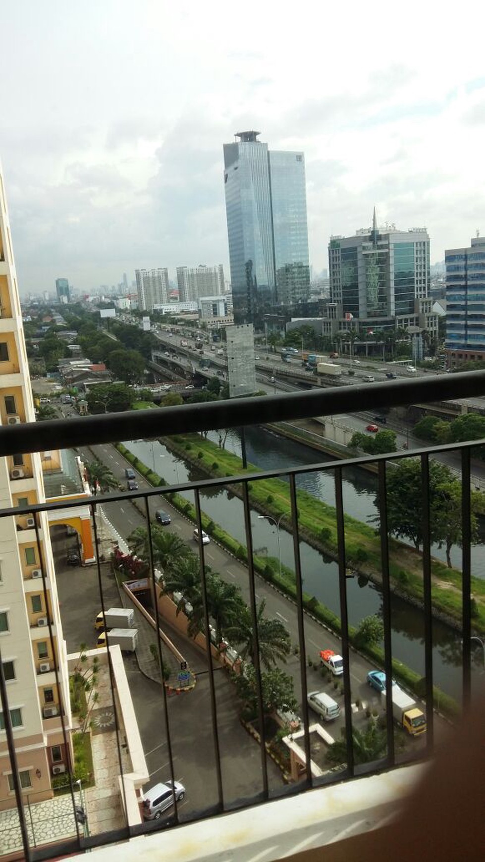 Apartemen Furnished Cityhome MOI Hawai Lantai 10