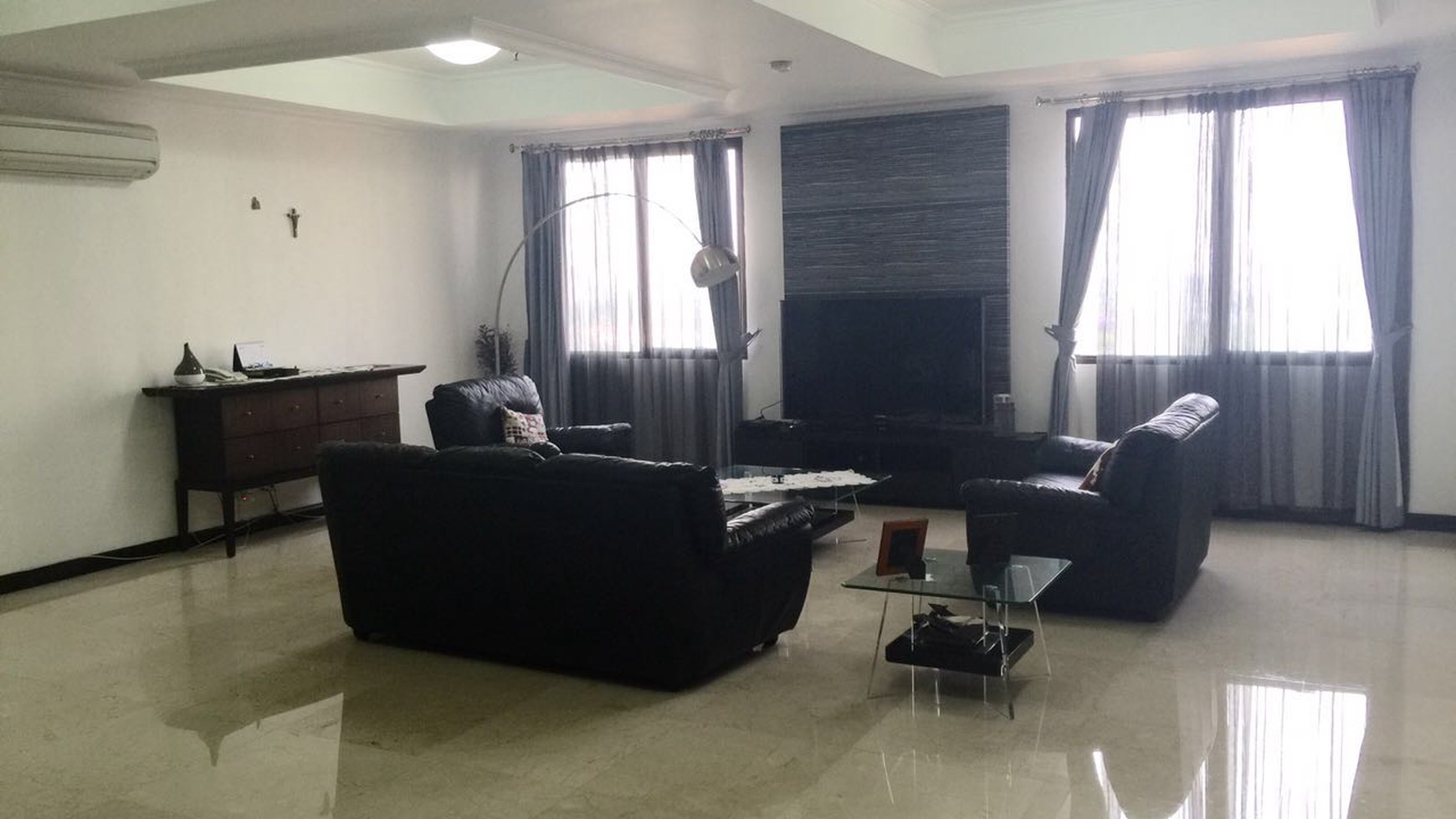 Disewakan Apartment Simprug Indah