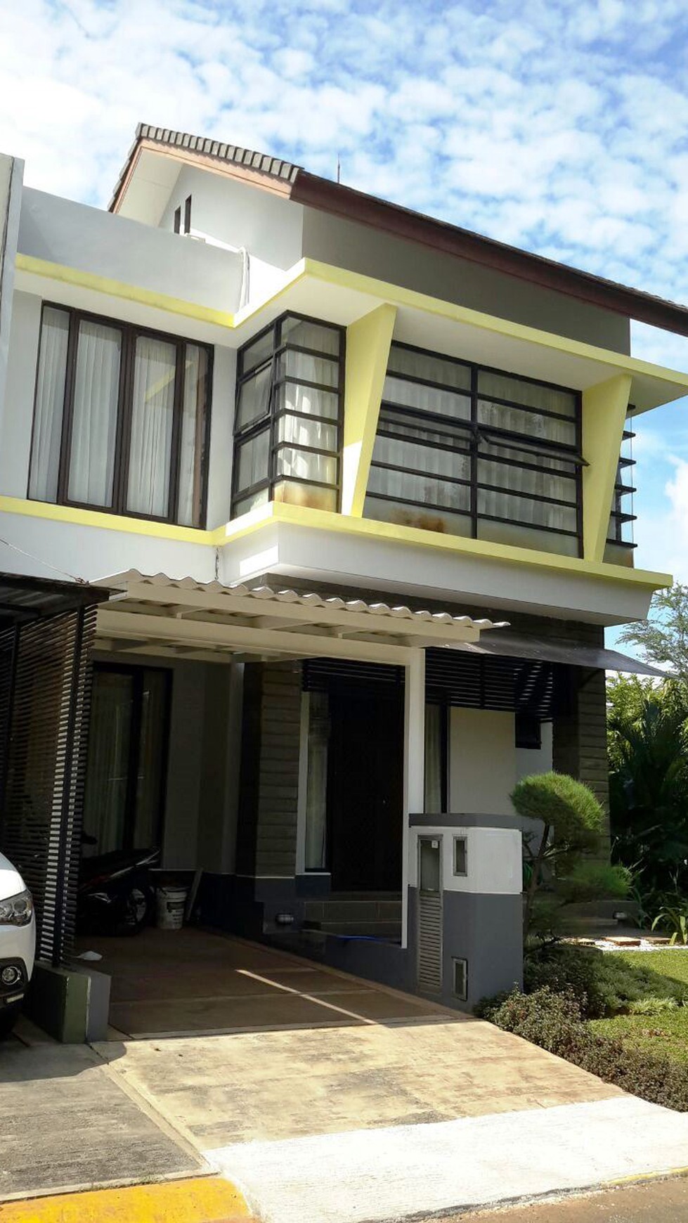 Rumah Nyaman dan Siap Huni di Kawasan Cluster Emerald, Bintaro